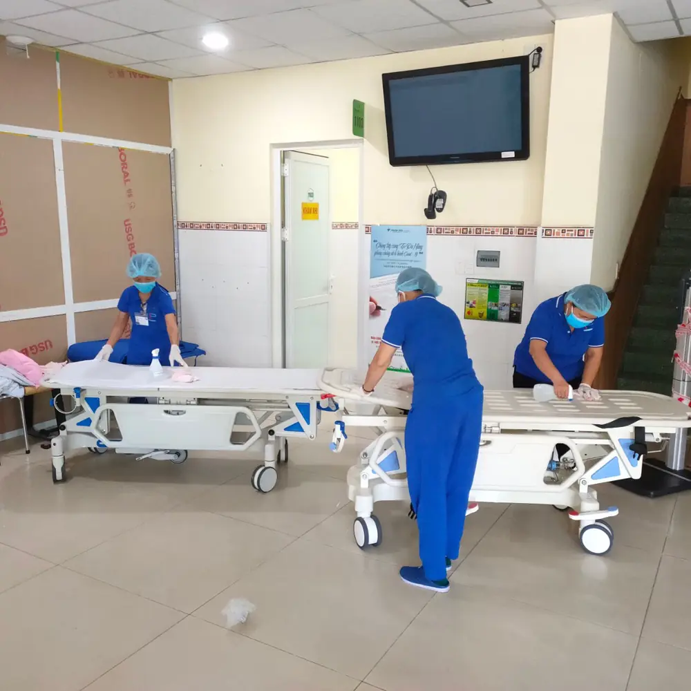 Y tế, giáo dục, đặc thù