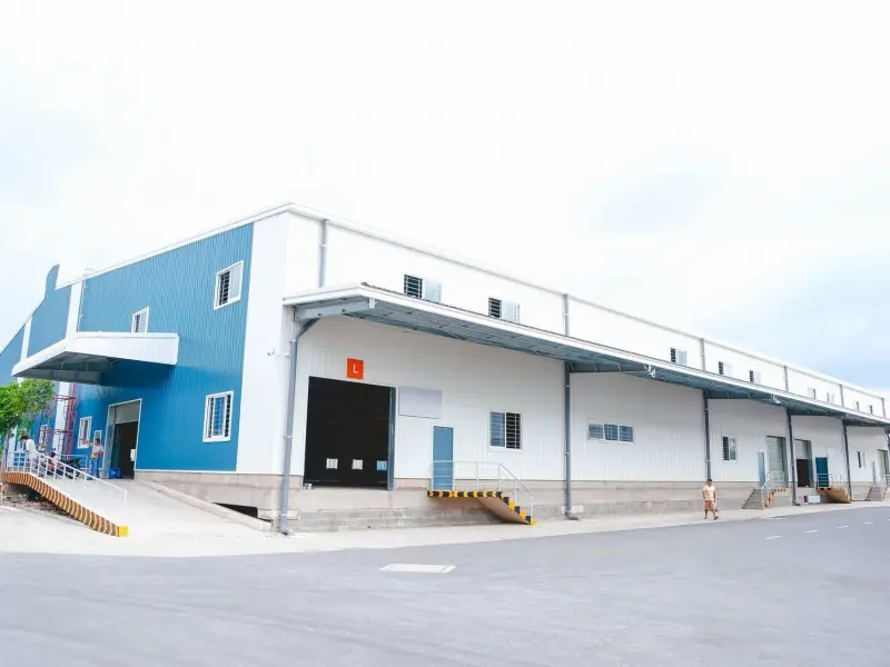 Nhà xưởng mới xây