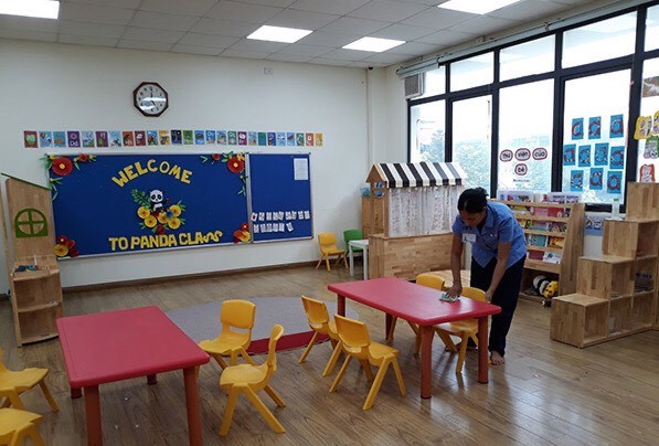 Vệ sinh khu vực lớp học