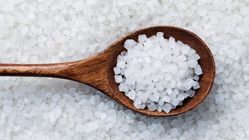 Trị hôi chân bằng phèn chua