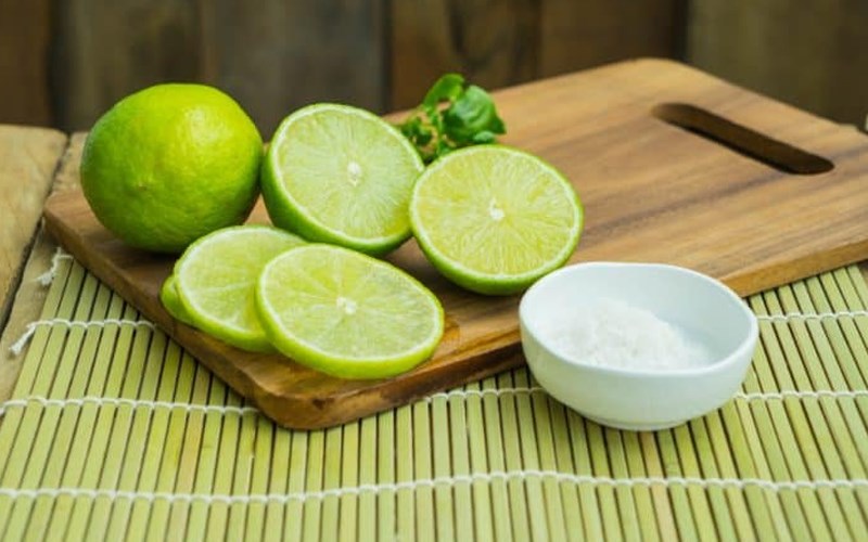 Cách rửa nồi bị cháy bằng chanh