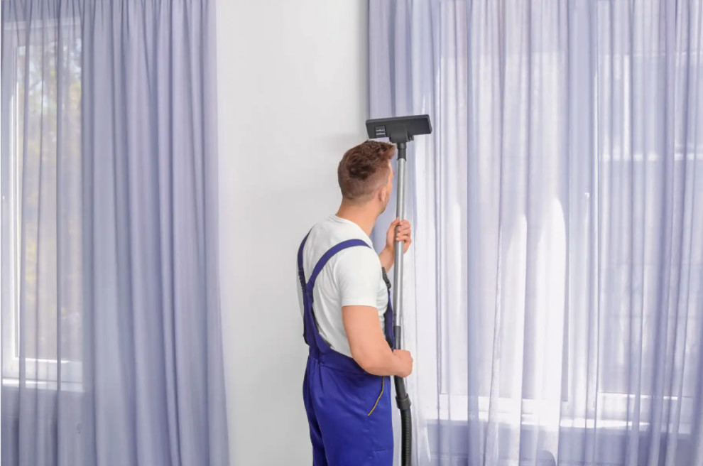 Vệ sinh rèm cửa thường xuyên