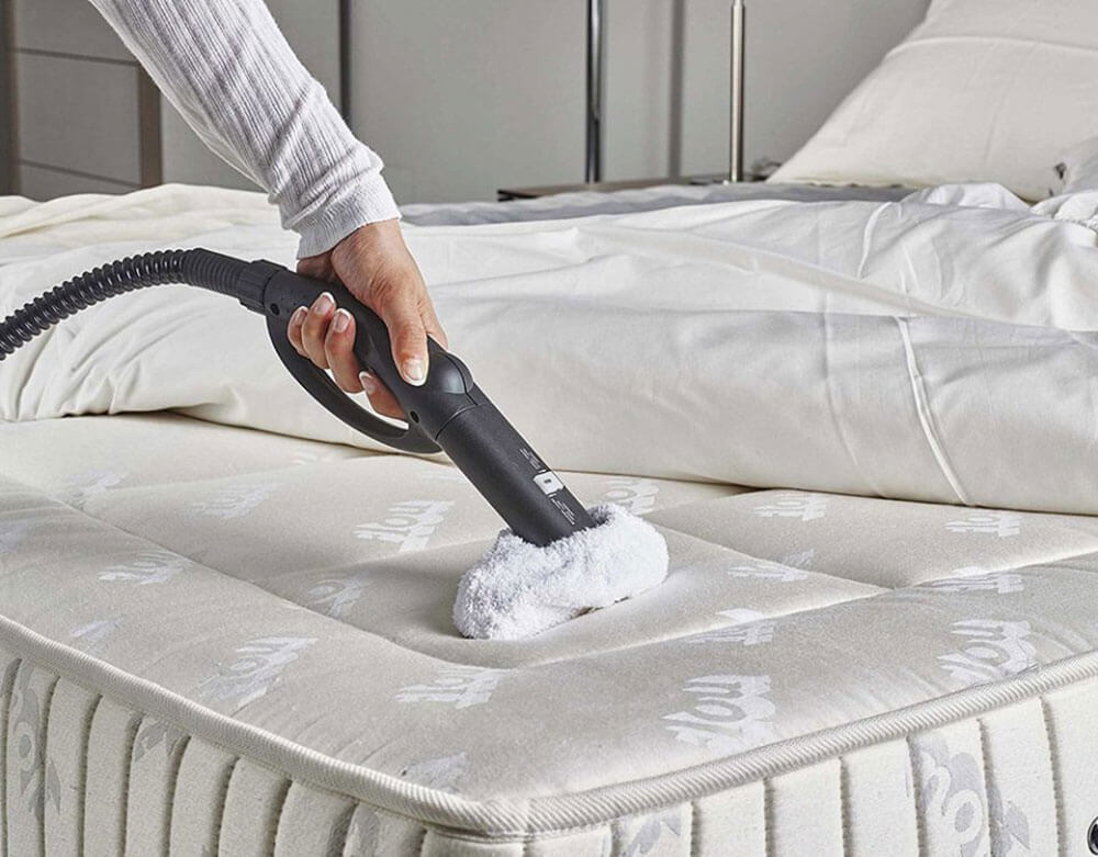 Vệ sinh giường ngủ thường xuyên