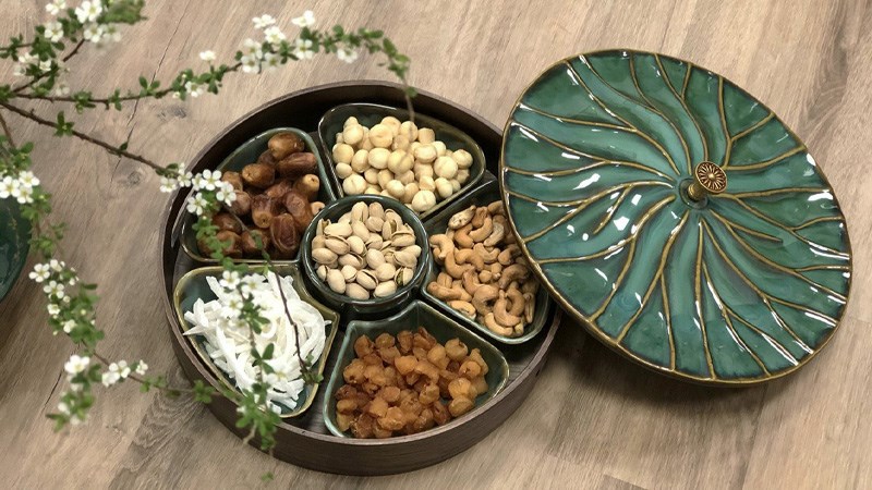 Trang trí bánh, mứt ngày Tết